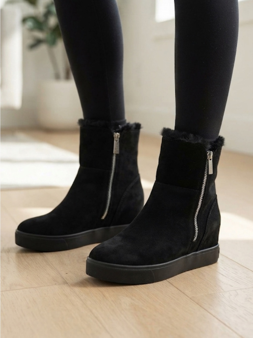 J/SLIDES Winnie Wedge Ankle Boots Black Faux Fur Lined Size 6